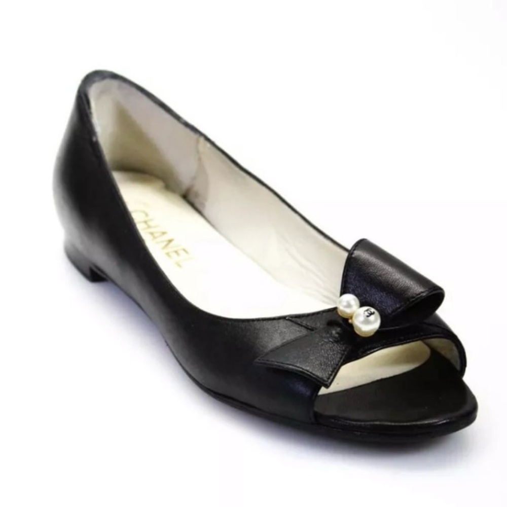 CHANEL Black Flats with Bow and Pearl Detail - Picture 2 of 5
